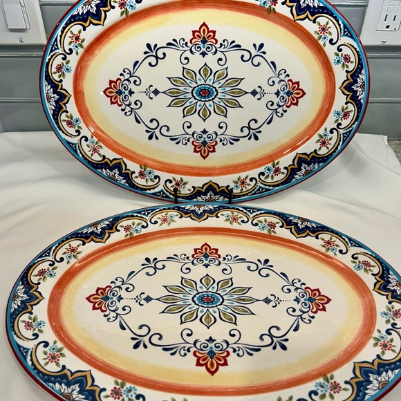 Pair of Bella Casa by Ganz Serving Platters - Picture 1 of 5